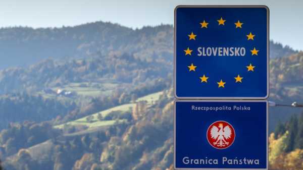 Poland may tighten border checks with Slovakia | INFBusiness.com