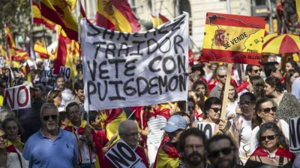 Thousands protest Sánchez’s ‘coup’ pardoning Catalan separatists | INFBusiness.com