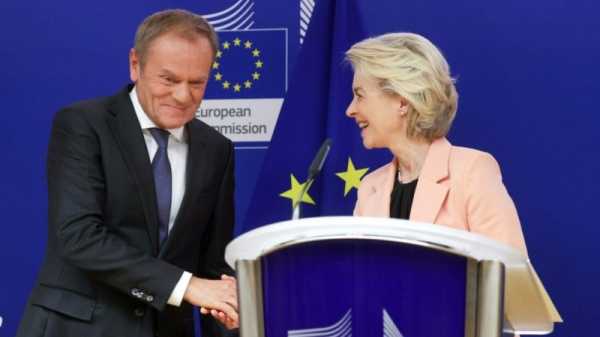 Tusk flies economy to Brussels for big ticket talks | INFBusiness.com