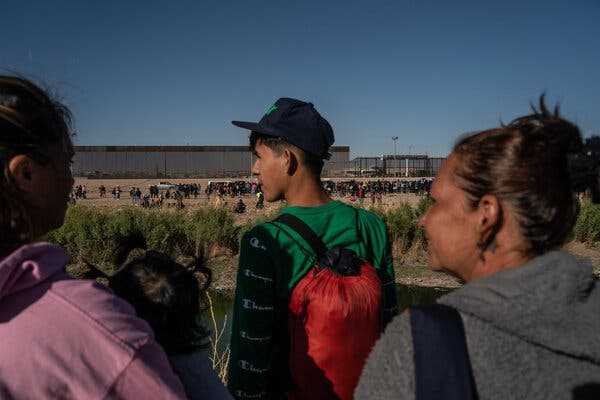 U.S. to Begin Deporting Venezuelans in Effort to Cut Down Border Numbers | INFBusiness.com