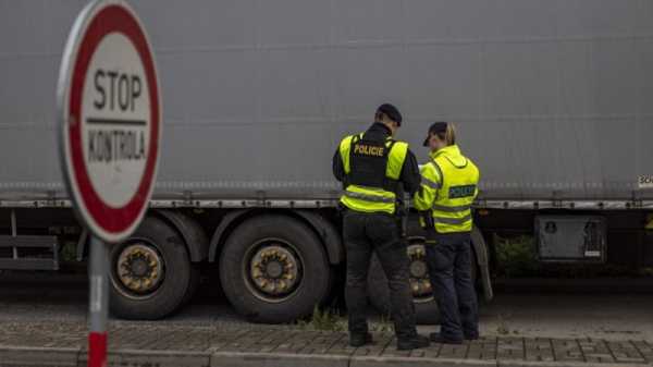 Domino effect in Central Europe as countries introduce border controls after Poland’s decision | INFBusiness.com