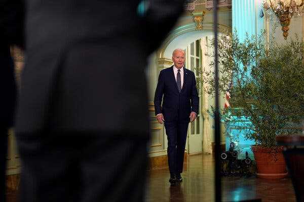 Biden Signs Spending Bill, Staving Off a Government Shutdown | INFBusiness.com