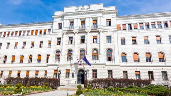 Slovenian judges kickstart two-week strike over low wages | INFBusiness.com