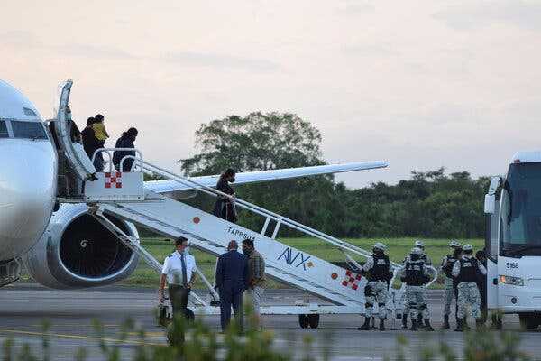 U.S. Quietly Resumes Deportation Flights Deep Into Mexico | INFBusiness.com