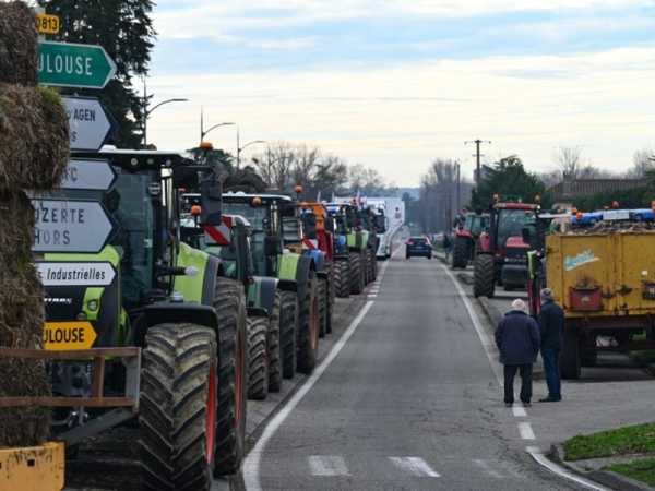 France drops plan to decrease farmers’ diesel discount but protests to continue | INFBusiness.com