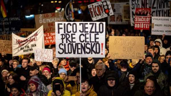 Opposition to Slovakian PM’s proposed criminal reforms grows | INFBusiness.com