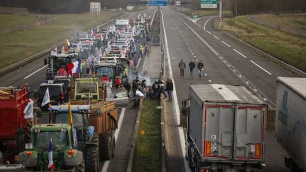Czechia fumes as its truckers face attacks from French protesters | INFBusiness.com