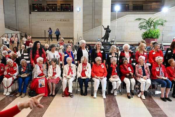 WWII Rosie the Riveters Are Honored in Washington | INFBusiness.com