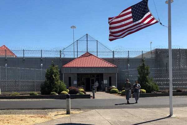 Staffing Crisis at Federal Prisons Highlighted in Oregon | INFBusiness.com