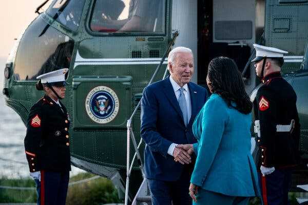 Biden Campaign Courts Wealthy Donors on West Coast Fund-Raising Trip | INFBusiness.com