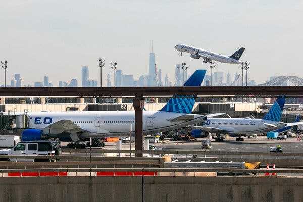 New York Travel Disruptions Loom As Air Traffic Controllers Balk at Move | INFBusiness.com