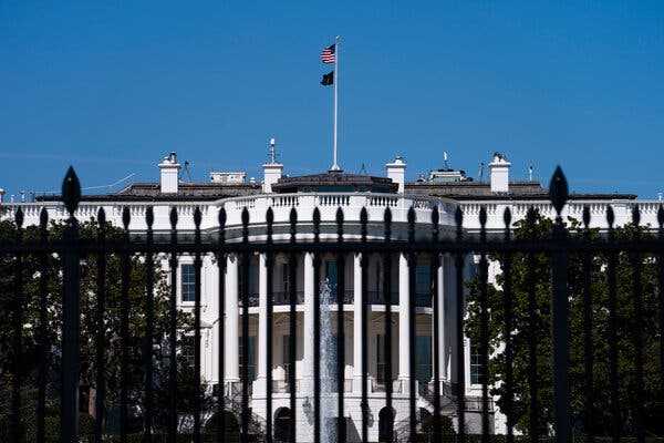 Driver Dies After Crashing Into Barrier Near the White House | INFBusiness.com