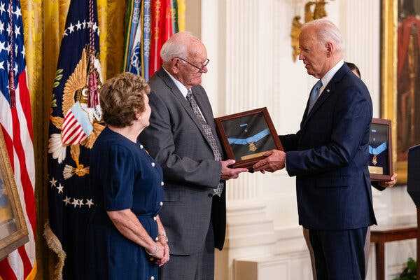 Biden Awards Medal of Honor to 2 Union Soldiers | INFBusiness.com