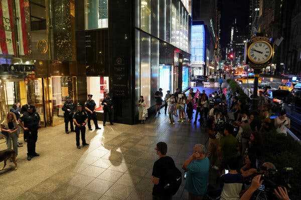 Trump Supporters Gather at Trump Tower: ‘I’m Going to Be Here All Night’ | INFBusiness.com