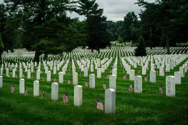 Trump Campaign Filming at Arlington Cemetery Dismayed Family of Green Beret | INFBusiness.com