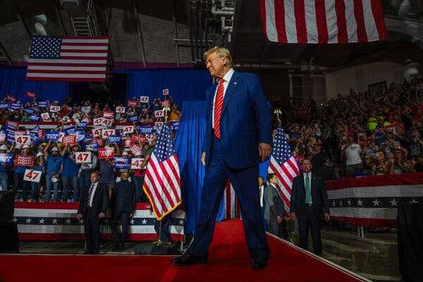 At Pennsylvania Rally, Trump Tries to Explain Arlington Cemetery Clash | INFBusiness.com