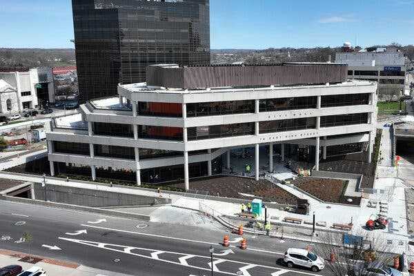 City Hall in Springfield, Ohio, Is Closed After Bomb Threat | INFBusiness.com