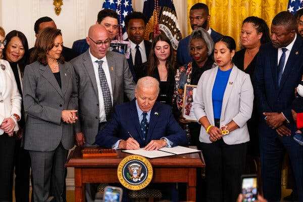 Biden, Eyeing His Legacy, Signs Executive Orders on Gun Safety