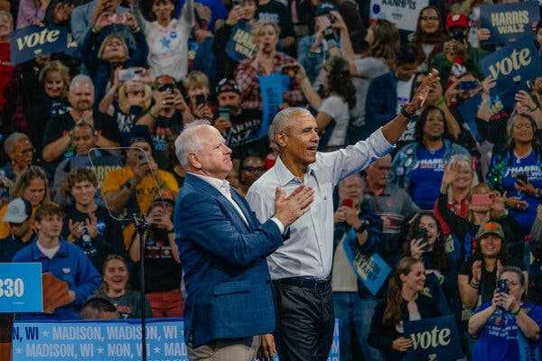 Walz Rallies Supporters on Wisconsin’s First Day of Voting, Alongside Obama