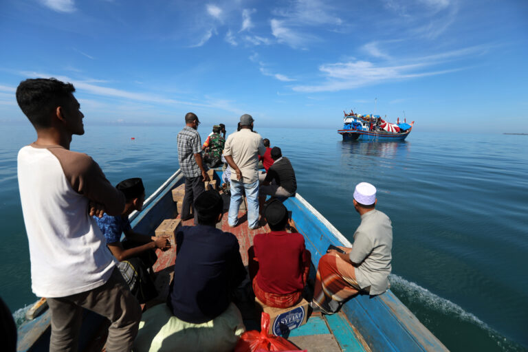 Rohingya Refugees Are Stranded at Sea for Days as Residents Reject Them | INFBusiness.com