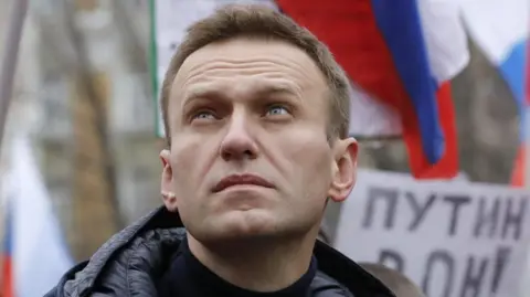 Navalny expected to die in prison, memoir reveals | INFBusiness.com