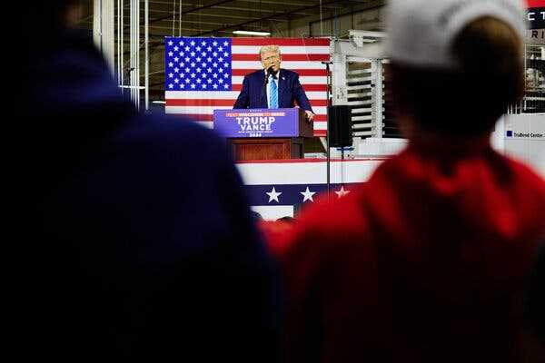 Trump Talks Gaza, Storm, Migrants and ‘Full Metal Jacket’ in Disjointed Speech