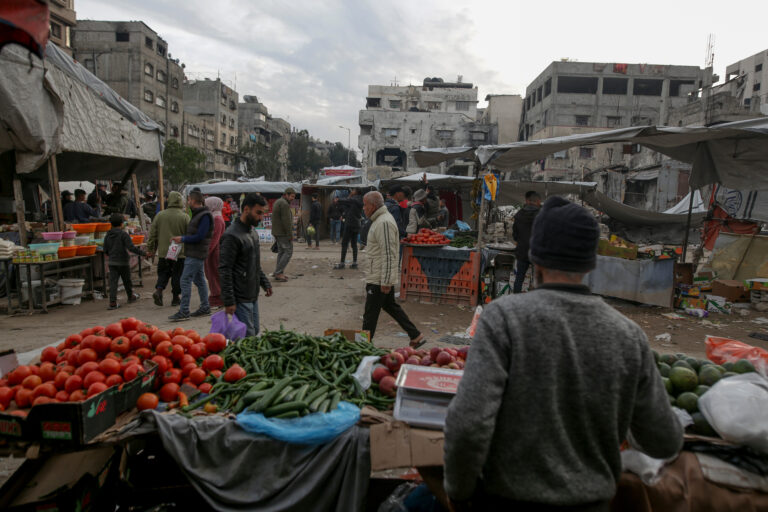 Gazans Worried Israeli Border Block Causes Food Price Rise | INFBusiness.com