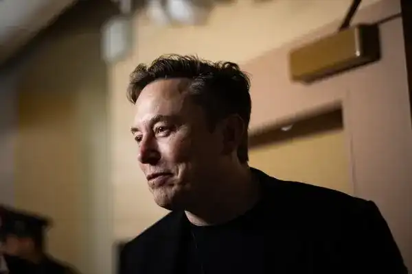 Musk Offers $100 to Wisconsin Voters, Returns to Controversial Tactic