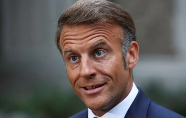 © EPA-EFE/YVES HERMAN The French president was forced to walk to the embassy. Macron was stopped by police in New York – all because of Trump – video | INFBusiness.com