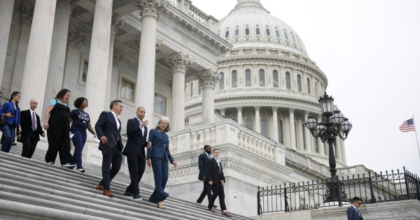 What are the consequences of the shutdown in the US? The government is shutting down, hundreds of thousands of workers are going without pay.