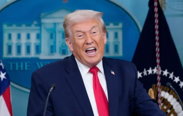 Press Discovers Trump-Putin Pic in White House Hallways