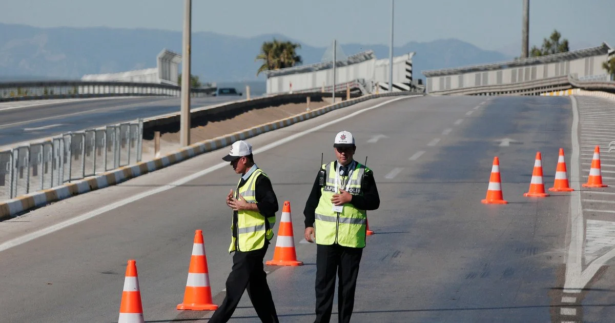 Пасажирський автобус перекинувся у кювет: багато загиблих