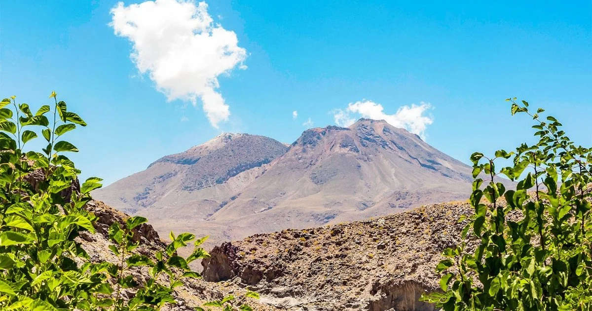 Вулкан Тафтан прокидається після 700 000 років сплячки.