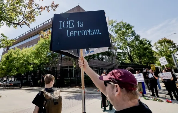 Trump Versus Migrants: US Approval of Presidential Immigration Stance?