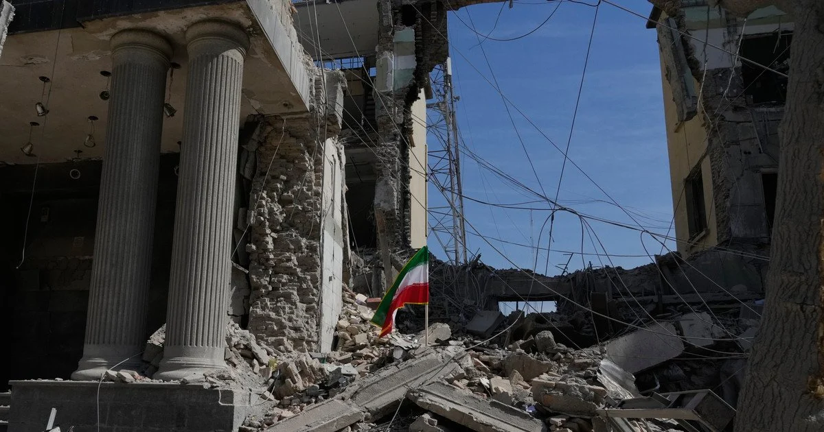 Flag of Iran. Прапор Ірану.