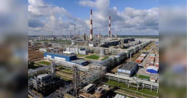 One of Russia's largest refineries hit by attack in Leningrad region (video)