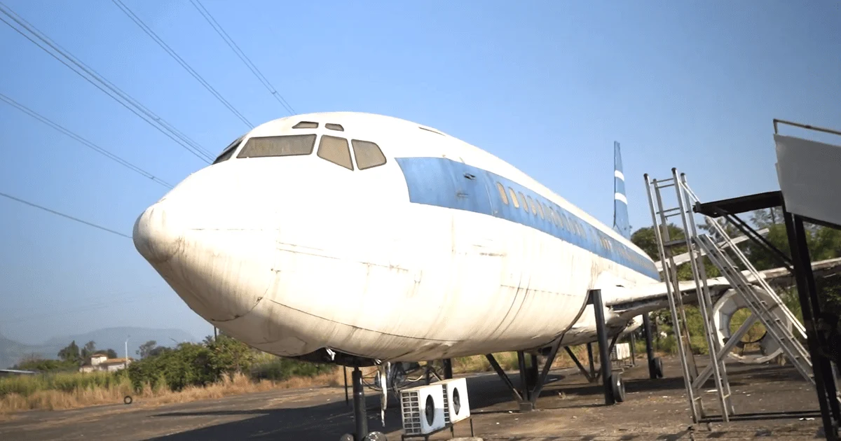 Unclaimed 737 Jet Discovered: Secrets Aboard?