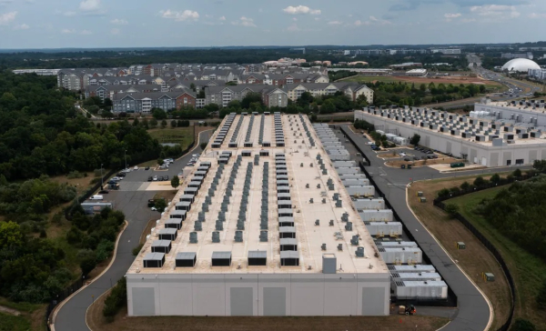 NextEra plans massive AI data center power project exceeding 5 GW in the US.