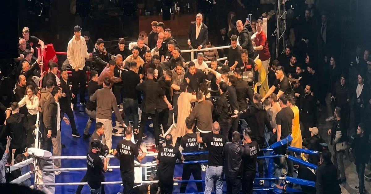 Бійка на ринзі