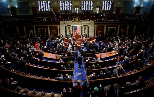 Iran War Drags On After Vote Fails, Despite Democratic Push