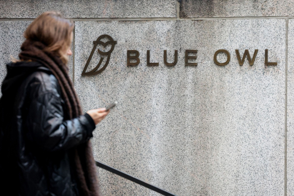 Moody’s lowers outlook on $36B Blue Owl fund: warning sign for private lending