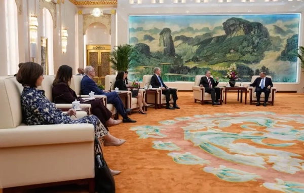 Delegation of US senators visits China ahead of Trump-Xi summit Делегація сенаторів США відвідала Китай перед самітом Трампа з Сі
