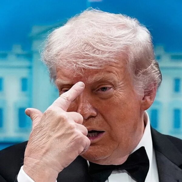 Iran Talks Collapse: Trump Reverts to Warnings