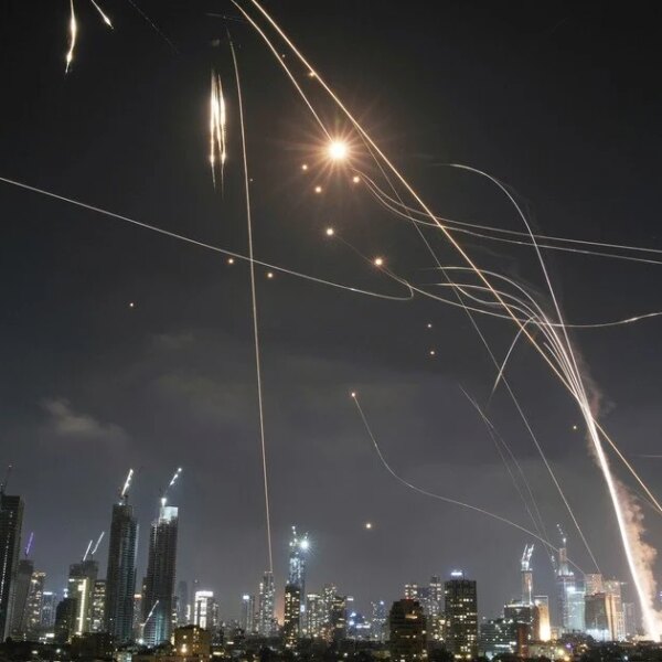 Iran’s Guards Warn of Wider War if Conflict Resumes