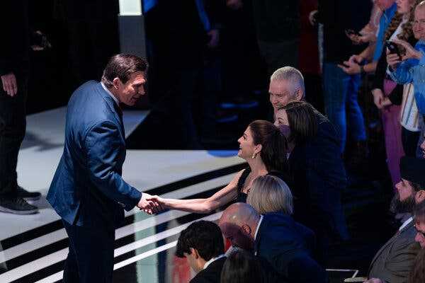 Did Ron DeSantis Shake His Wife’s Hand? | INFBusiness.com