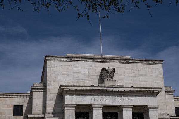 Fed Officials Were Split Over June Rate Pause, Minutes Show | INFBusiness.com