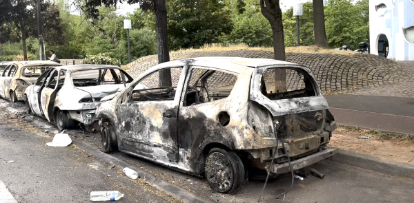 VOX leader hints ‘anti-EU’ Muslims fuel French riots [photos] | INFBusiness.com