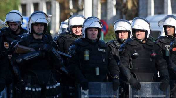 Police clash with anti-government protesters in Podgorica | INFBusiness.com